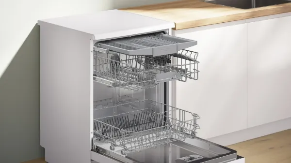 Bosch SMS2HVW06G Series 2 Freestanding Dishwasher in White